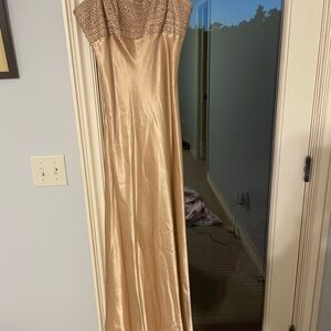 Elegant Gold Evening Gown